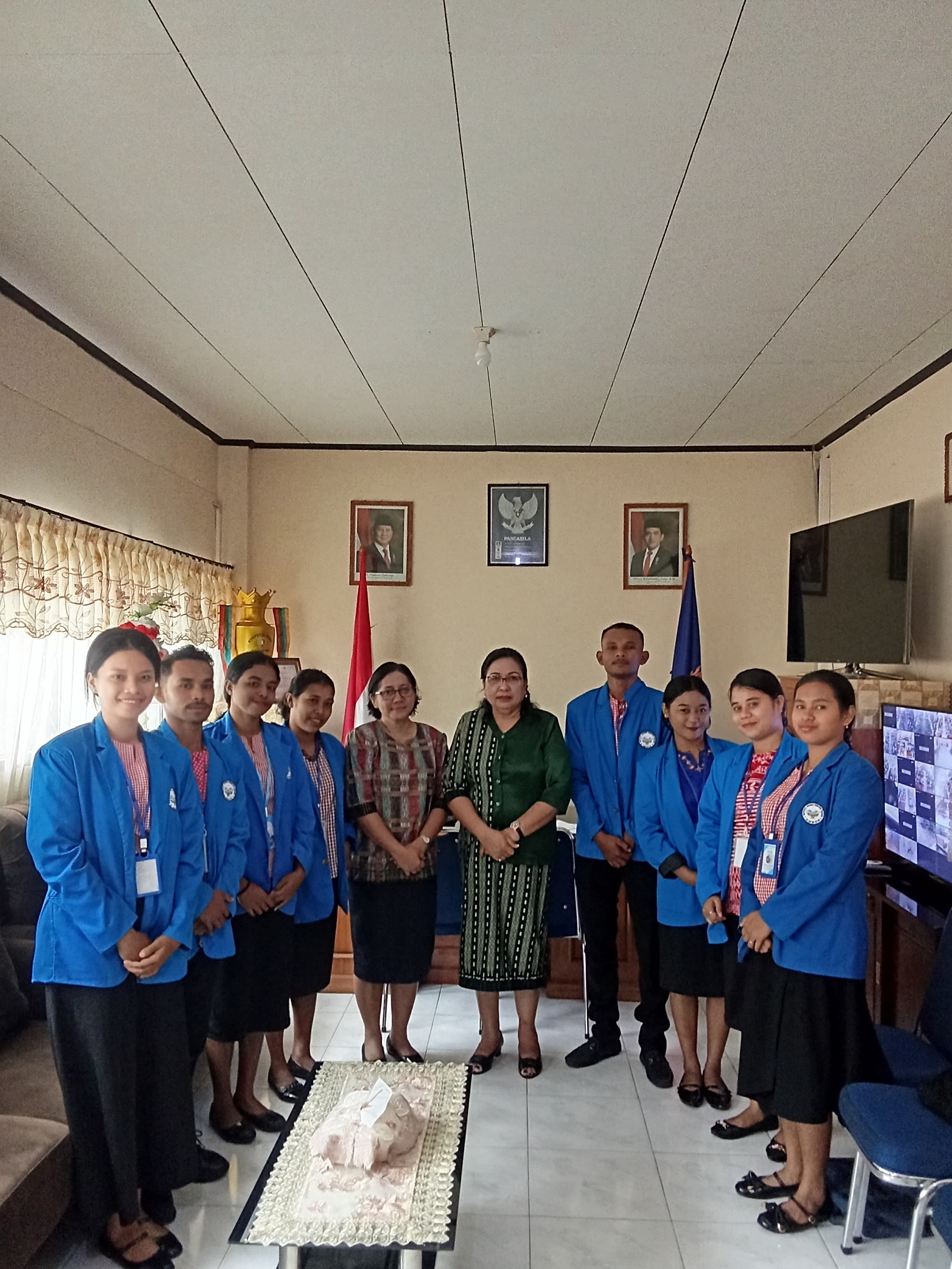 KEPALA SEKOLAH SMA NEGERI 1 AMBON MENERIMA MAHASISWA PPL IAKN AMBON