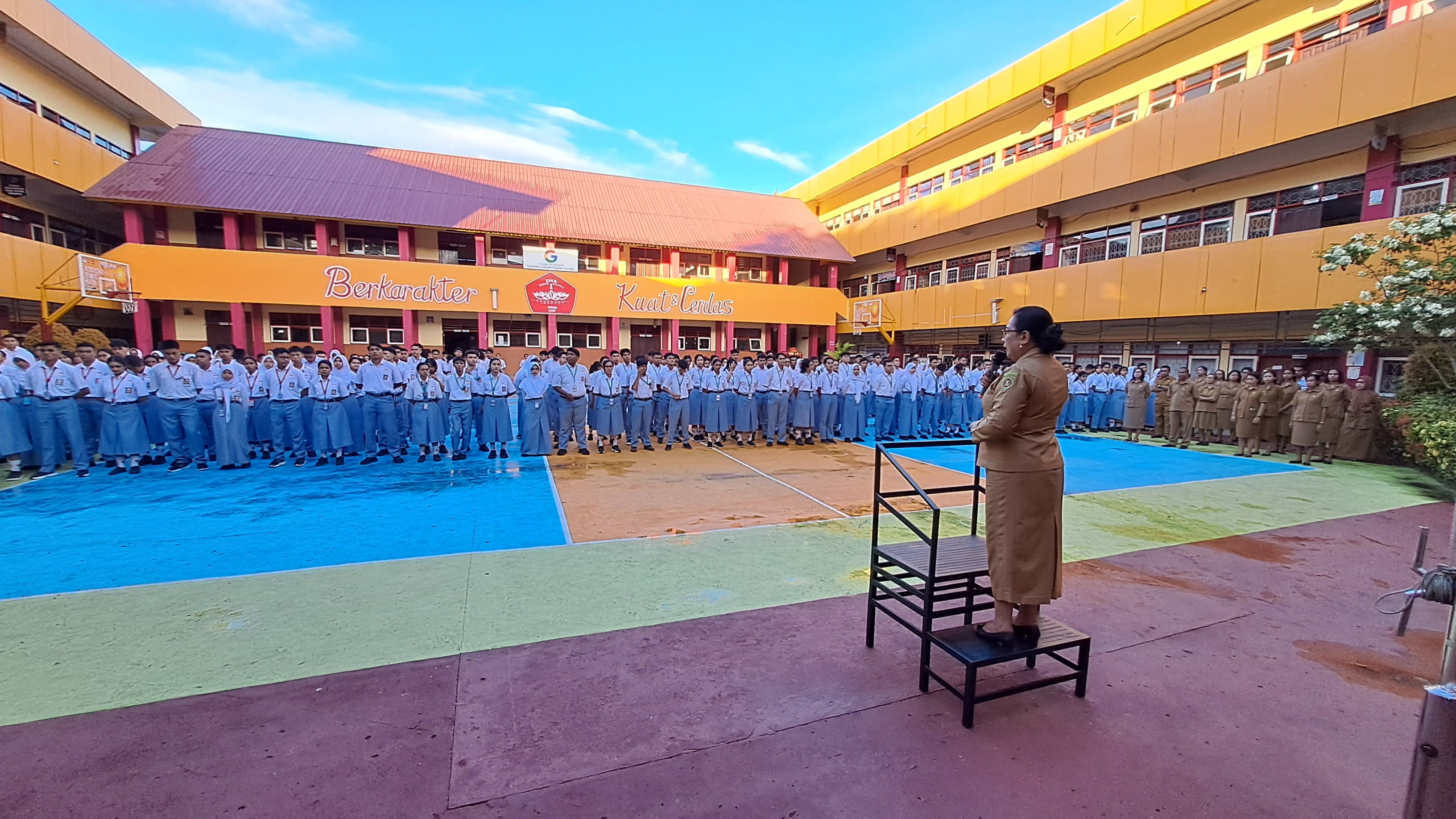 Semangat Baru Pascalibur! SMA Negeri 1 Ambon Awali Hari dengan Apel Pagi