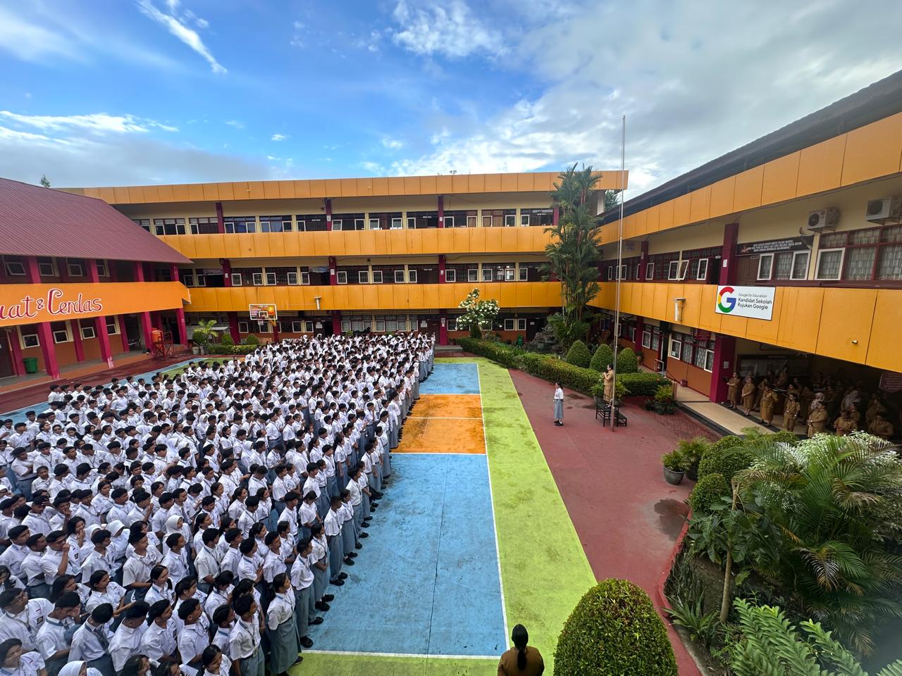 Apel Pagi SMA Negeri 1 Ambon Berlangsung Tertib, Tekankan Disiplin Siswa